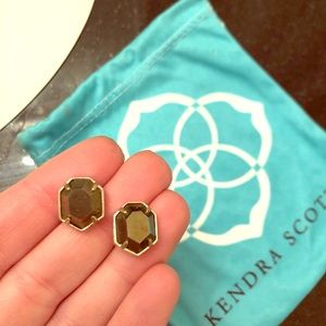 Kendra Scott Taylor Studs in Gold and Pyrite